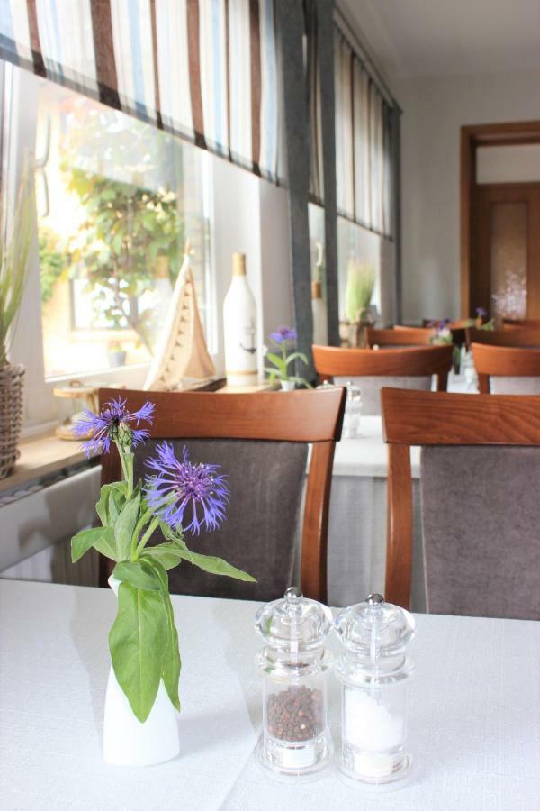 Hotel Gasthuus Spieskamer Hasselberg  Bagian luar foto