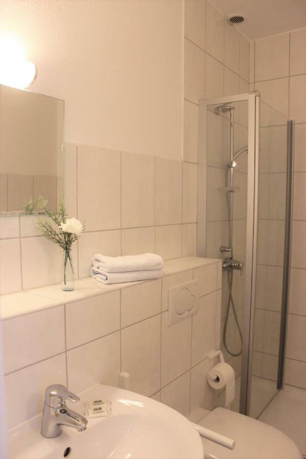 Hotel Gasthuus Spieskamer Hasselberg  Bagian luar foto